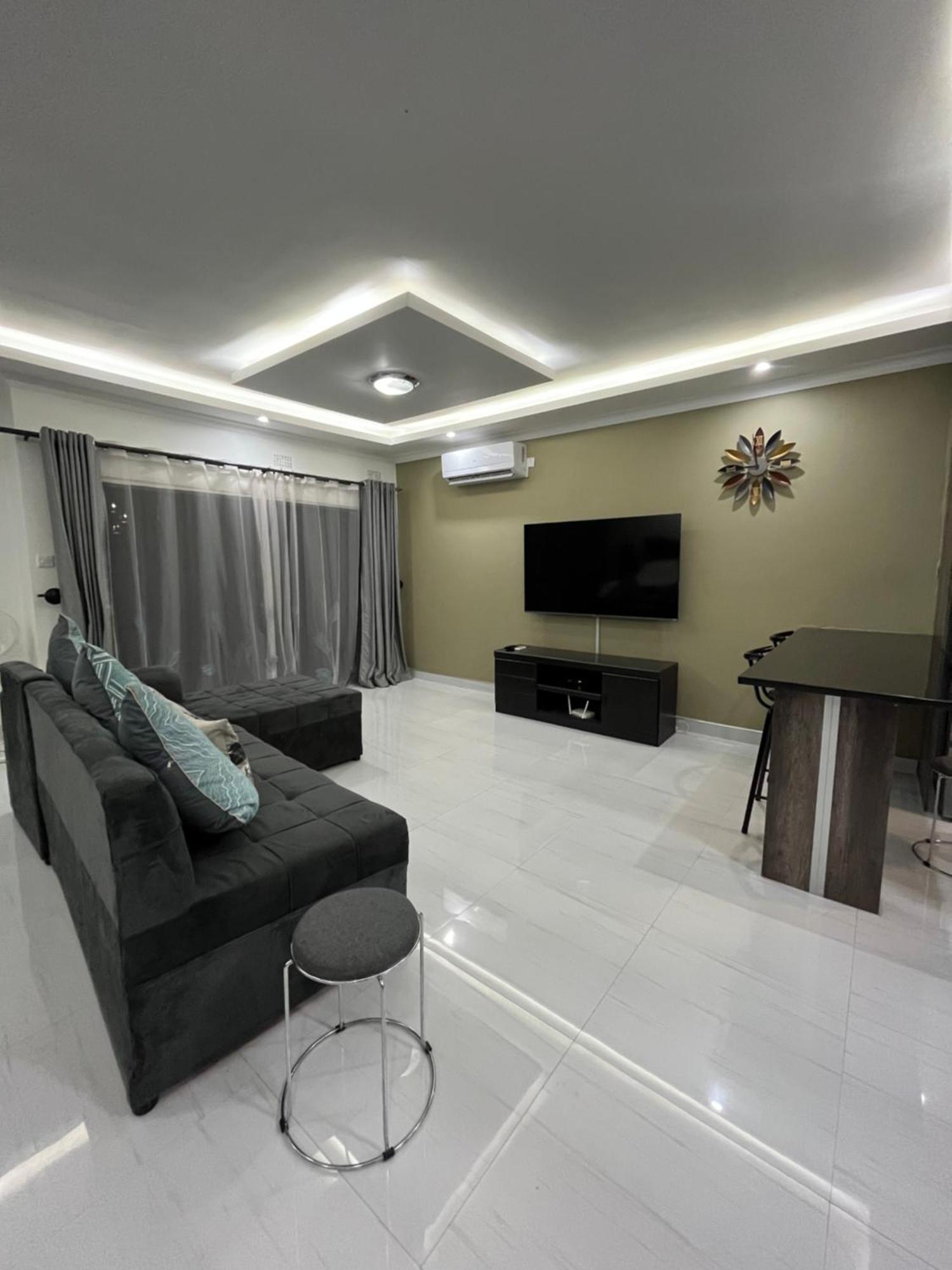 Onelove Homes ลุซากา ภายนอก รูปภาพ